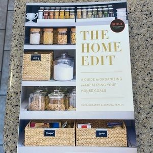 The Home Edit- A Guide to organizing and realizing your house goals